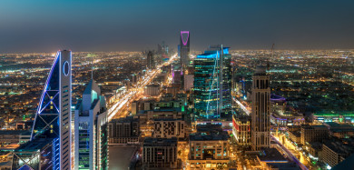 المملكة العربية السعودية مدينة الرياض منظر ليلي, أبراج الرياض وسط المملكة, برج المملكة, صورة جوية لمدينة الرياض, الرياض ليلاً