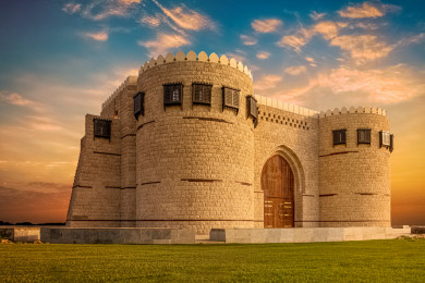 بوابة مدينة جدة الشمالية بأسلوب تاريخي اسلامي ، معالم بارزة في جدة ، معالم سياحة في المملكة العربية السعودية